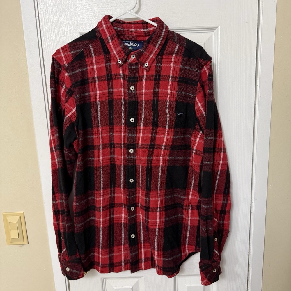 Chubbies Men's Red & Black Plaid Regular Fit Flannel Button Down Shirt Medium